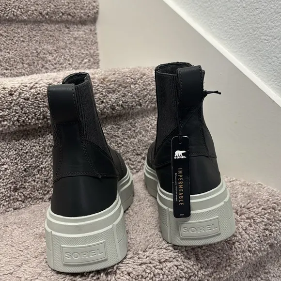 Sorel Stylish Black Ankle Boots
