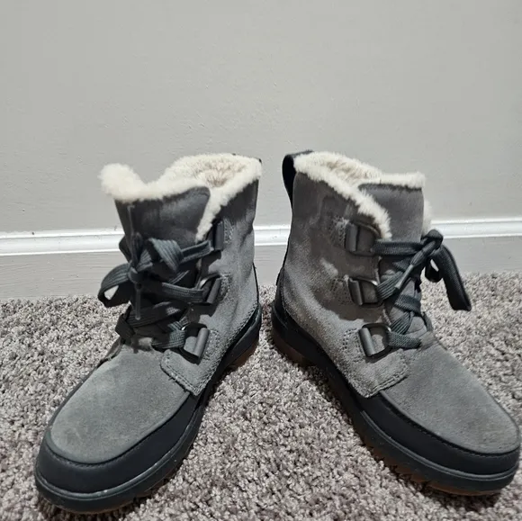 Sorel Tivoli IV Waterproof  boots size 6 grey