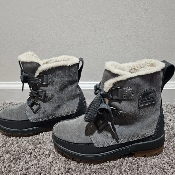 Sorel Tivoli IV Waterproof  boots size 6 grey