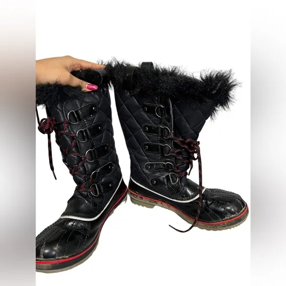 Sorel Tofino Womens Black Fur Trim Waterproof Winter Boots Size 9 Quilted