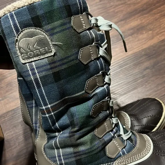 SOREL Trivoli Plaid 18131 Waterproof RubberSole Boots Size 7.5 Warm Lining Flaws
