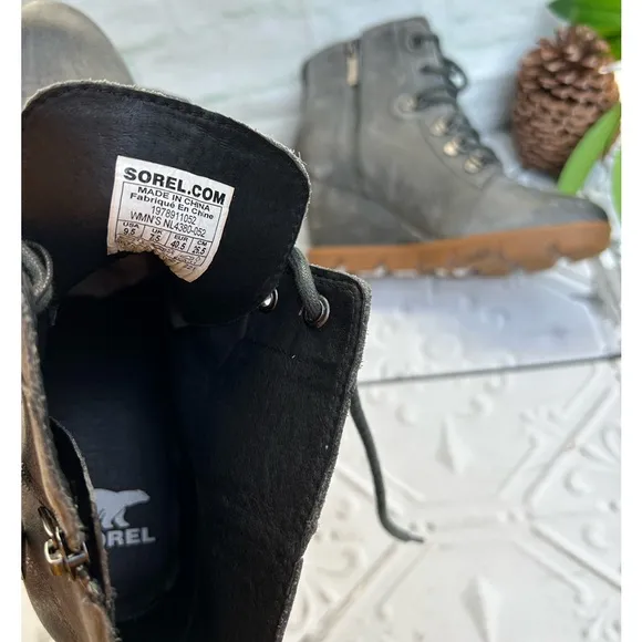 Sorel women Joan Uptown GreyLace Up Wedge Booties waterproof line new 9.5