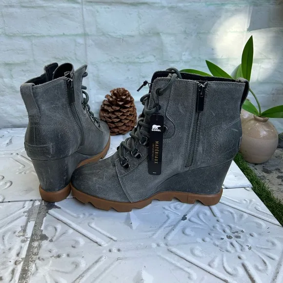 Sorel women Joan Uptown GreyLace Up Wedge Booties waterproof line new 9.5