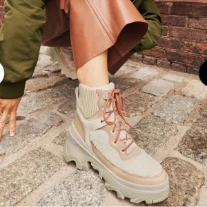 Sorel Women’s Brex Cozy Lace Waterproof Boots Size 10