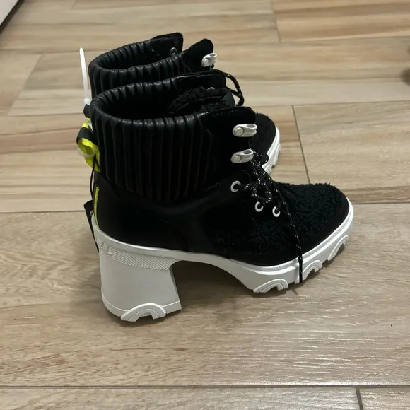 Sorel Women's Brex Heel Cozy Lace Booties Boots Sizes 9.5 Black Sea Salt NEW