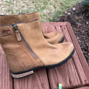 Sorel Women's Emelie Camel Brown Zip Ankle Boots Size 10