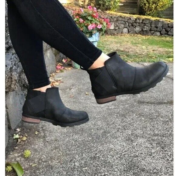 Sorel Women's Emelie Chelsea Black Leather Boots Size‎ 7.5 Ankle