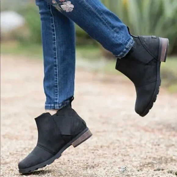 Sorel Women's Emelie Chelsea Black Leather Boots Size‎ 7.5 Ankle