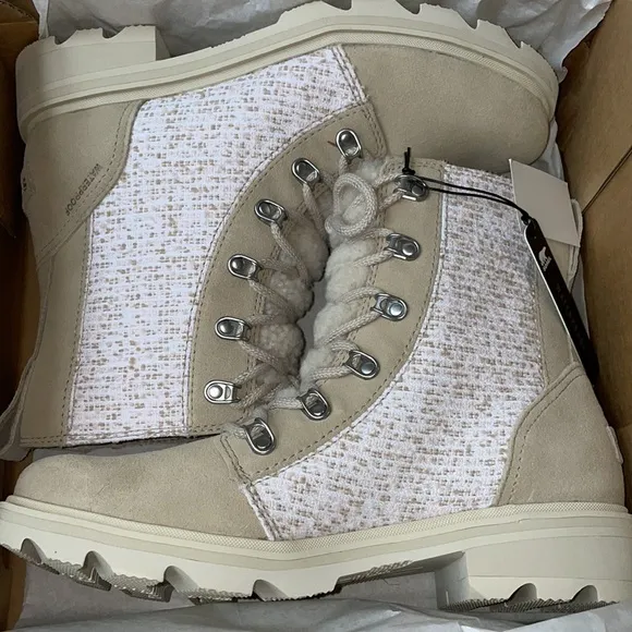 Sorel Women's Lennox Lace cozy WP lamb shearling lace up boots cream 7 N…