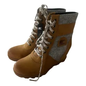 Sorel Women's Lexie Tan and Gray Lace-Up Wedge Boots 9