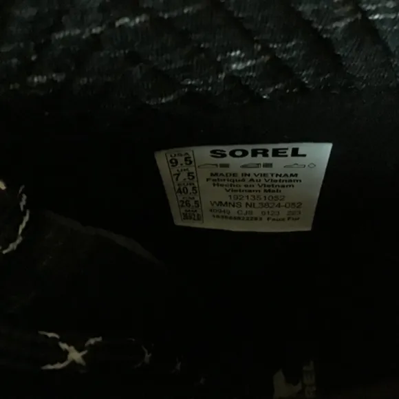 SOREL Women's Whitney II Lace Cold-Weather Boots, size 9.5