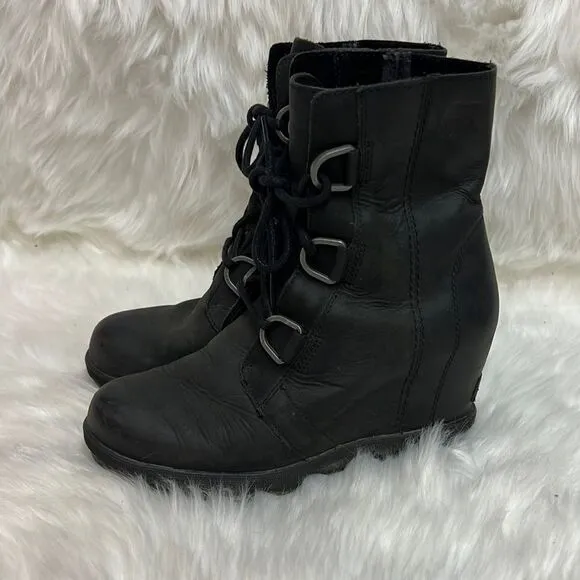 Sorel Joan of arctic wedge boots size 7.5 A7