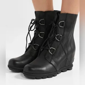 Sorel Joan of arctic wedge boots size 7.5 A7