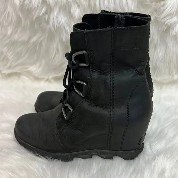 Sorel Joan of arctic wedge boots size 7.5 A7