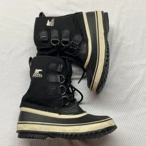 Sorel Waterproof Pel Faux Fur Weather Boots Size 5.5