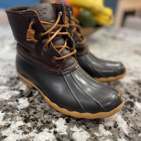 Sperry Leather Boots woman’s size 9.5