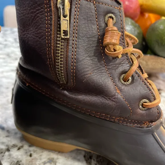 Sperry Leather Boots woman’s size 9.5