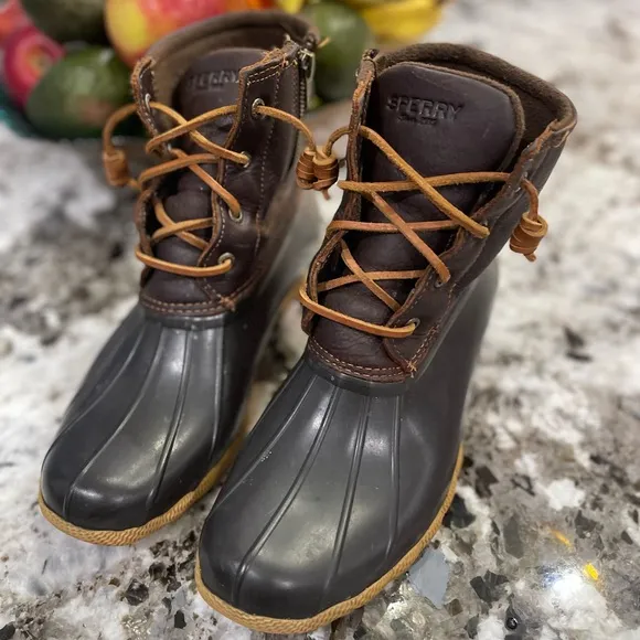 Sperry Leather Boots woman’s size 9.5