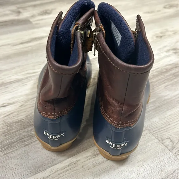 Sperry Women’s Saltwater Duck Weather Leather Boot Tan &amp; Navy Blue / Sz 8 / EUC