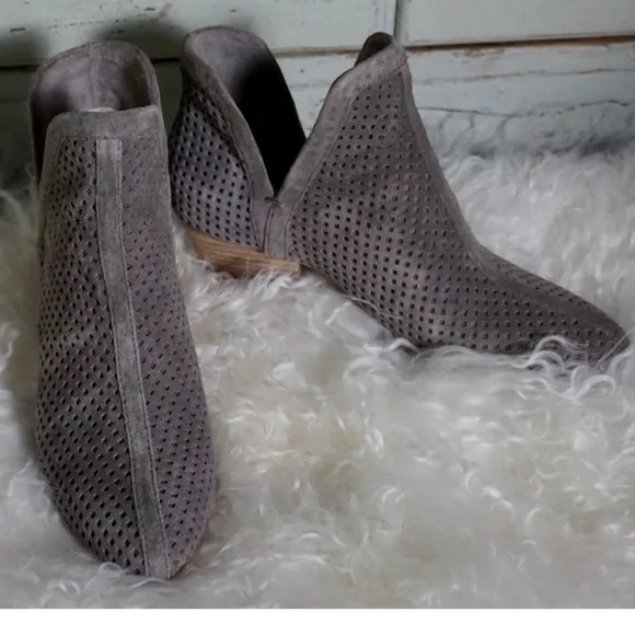 Splendid Havard Suede Charcoal Ankle Boots 7.5