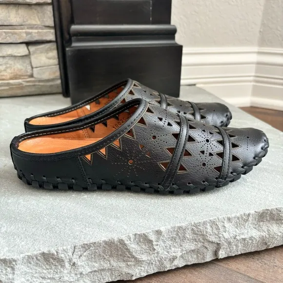 SPRING STEP Women’s Size 39 US 8.5 Fusalide Slip On Clogs Black Leather Shoes