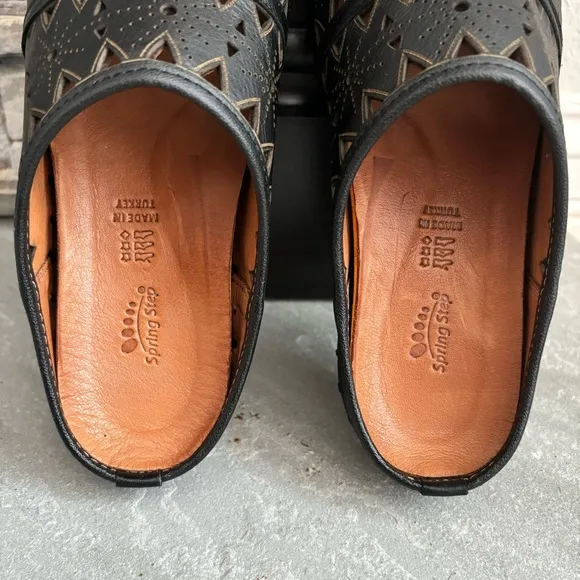 SPRING STEP Women’s Size 39 US 8.5 Fusalide Slip On Clogs Black Leather Shoes