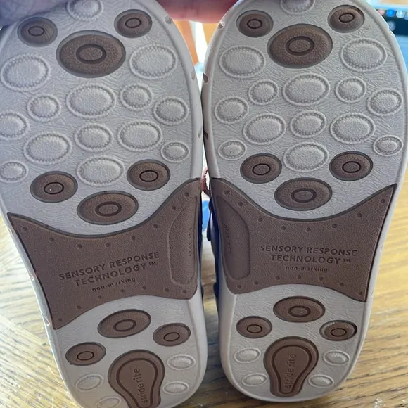 SRT Quinn Bootie by Stride Rite Size 8M Color- Sierra NEW IN BOX