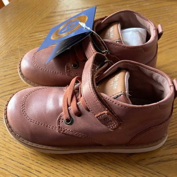 SRT Quinn Bootie by Stride Rite Size 8M Color- Sierra NEW IN BOX