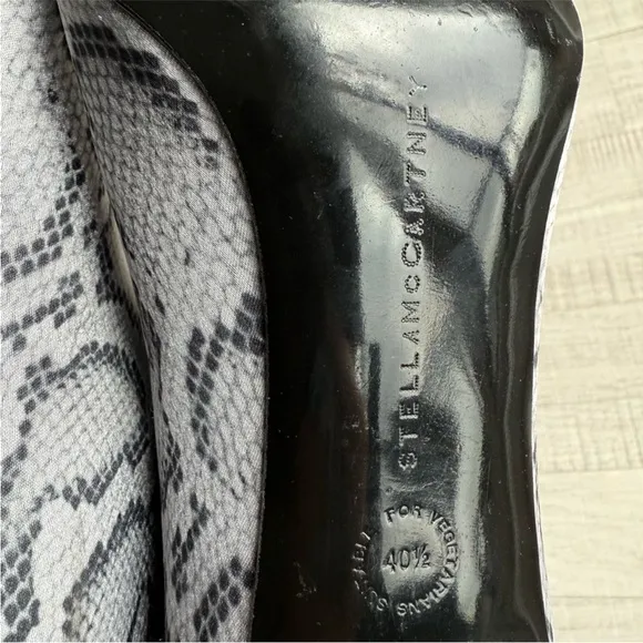 Stella McCartney ankle boots snakeskin pattern EU 40.5