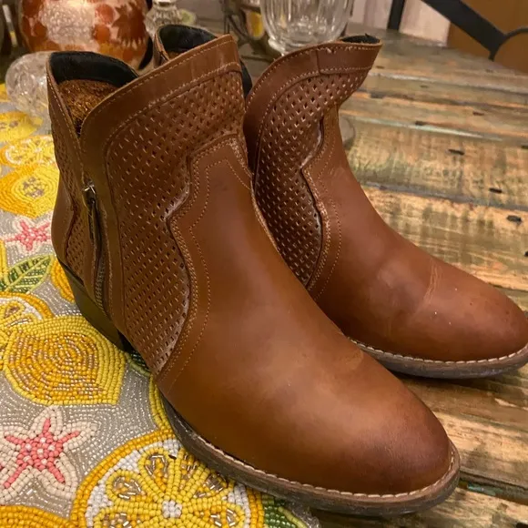 Sterling River Perforated Brown Whitewashed Leather Double Zipper Bootie