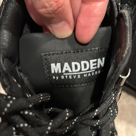 Steve Madden lace up Black Men's Boots size 8.5