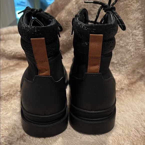 Steve Madden lace up Black Men's Boots size 8.5