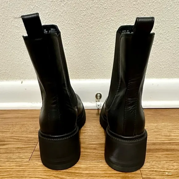 STEVE MADDEN leather black ankle boots