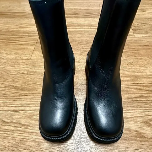 STEVE MADDEN leather black ankle boots