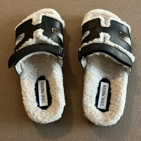 Steve Madden Mayven Black and Cream Fuzzy Sandals- size 6
