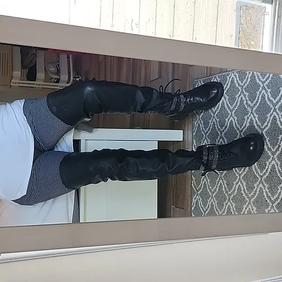 STEVE MADDEN THIGH HIGH MOTO BOOT WOMENS 8.5 FAUX LEATHER