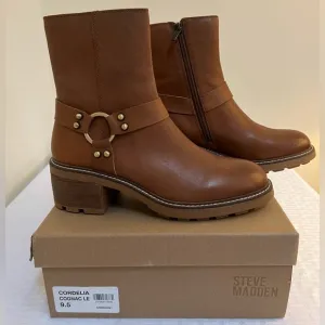 Steve Madden western ankle boots