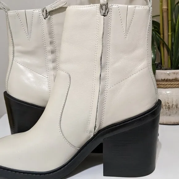 STEVE MADDEN WHITE /BLACK ANKLE BOOTS BOOTIES ZIP UP  SZ 9.5