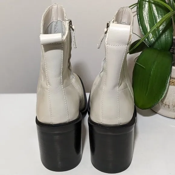 STEVE MADDEN WHITE /BLACK ANKLE BOOTS BOOTIES ZIP UP  SZ 9.5