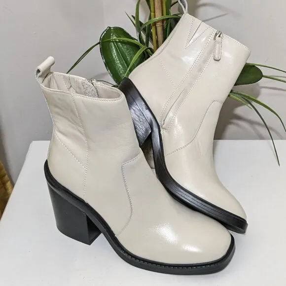 STEVE MADDEN WHITE /BLACK ANKLE BOOTS BOOTIES ZIP UP  SZ 9.5