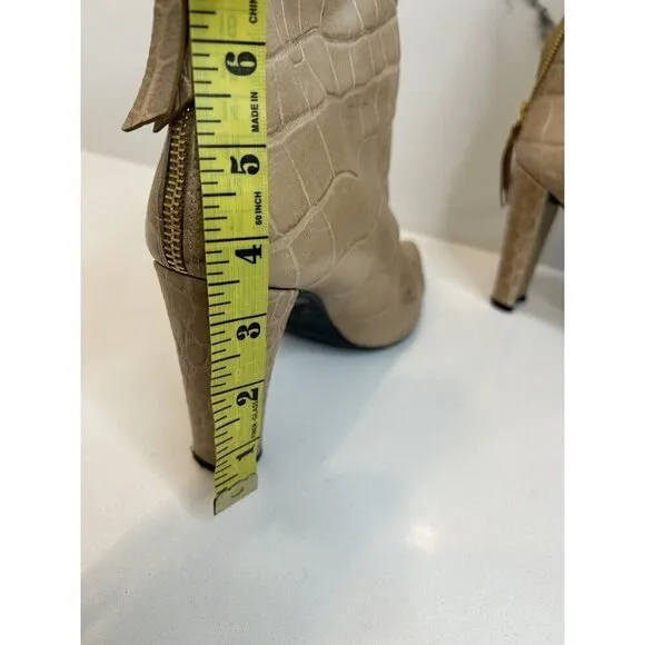 STUART WEITZMAN Beige CROC Embossed LEATHER Ankle Zip Heel BOOTS 8.5 Exotic Fall