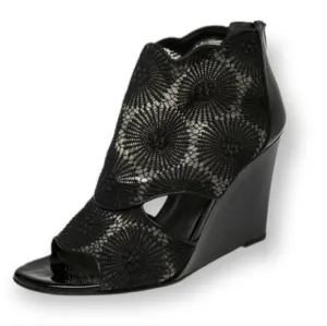 Stuart Weitzman Black Lace And Patent Leather Wedge open toe Ankle Boots sz8.5