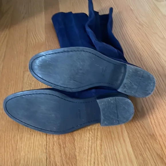 Stuart Weitzman navy suede boots