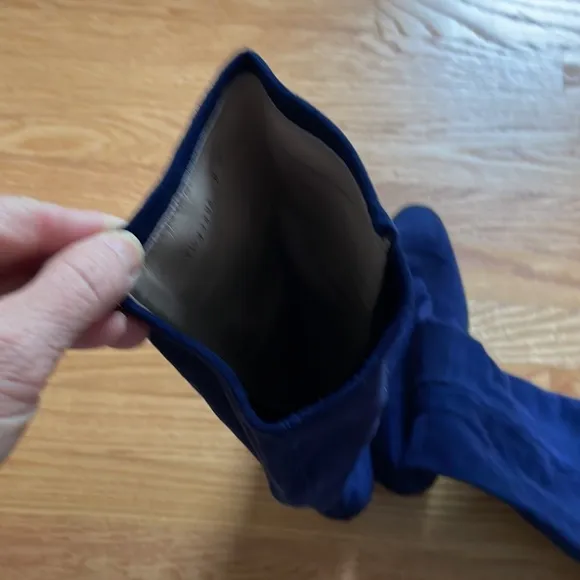 Stuart Weitzman navy suede boots