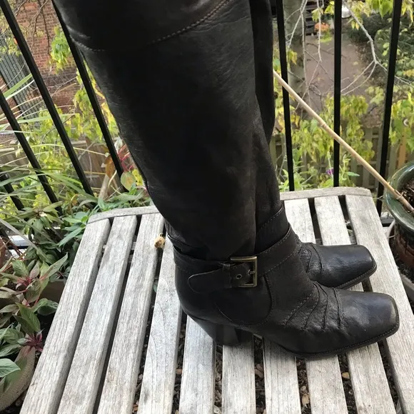 Stuart Weitzman Spain boots