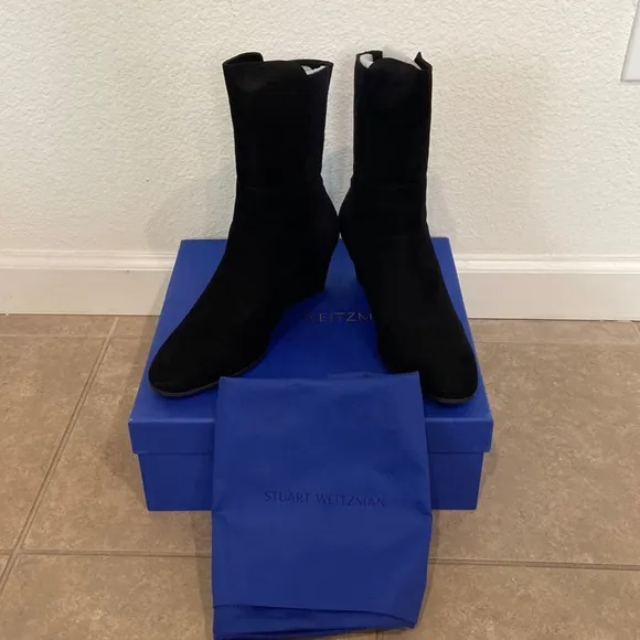 Stuart Weitzman SW Beatrice suede elastic boots Size 7
