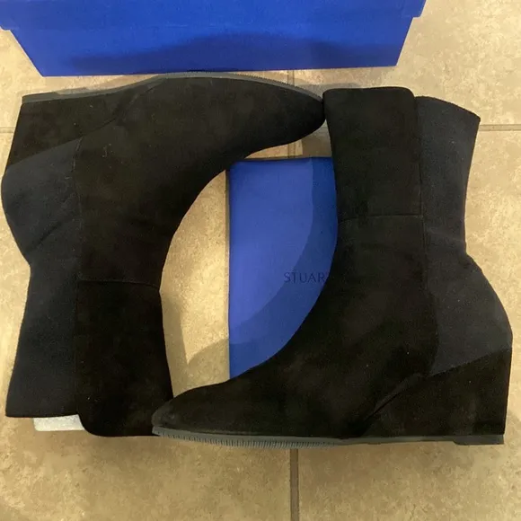 Stuart Weitzman SW Beatrice suede elastic boots Size 7