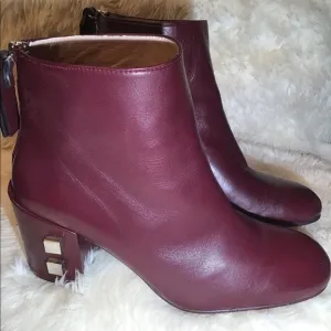 Stuart Weizman Zappa galaxy burgundy leather ankle boots size 6