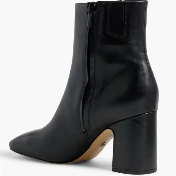Stunning Fawn Black Leather Ankle Boots