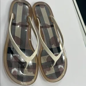 Stylish Beige Flip-Flops for Women